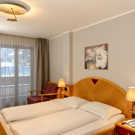 Hotel Goldene Rose Monguelfo-Tesido / Welsberg-Taisten Εξωτερικό φωτογραφία
