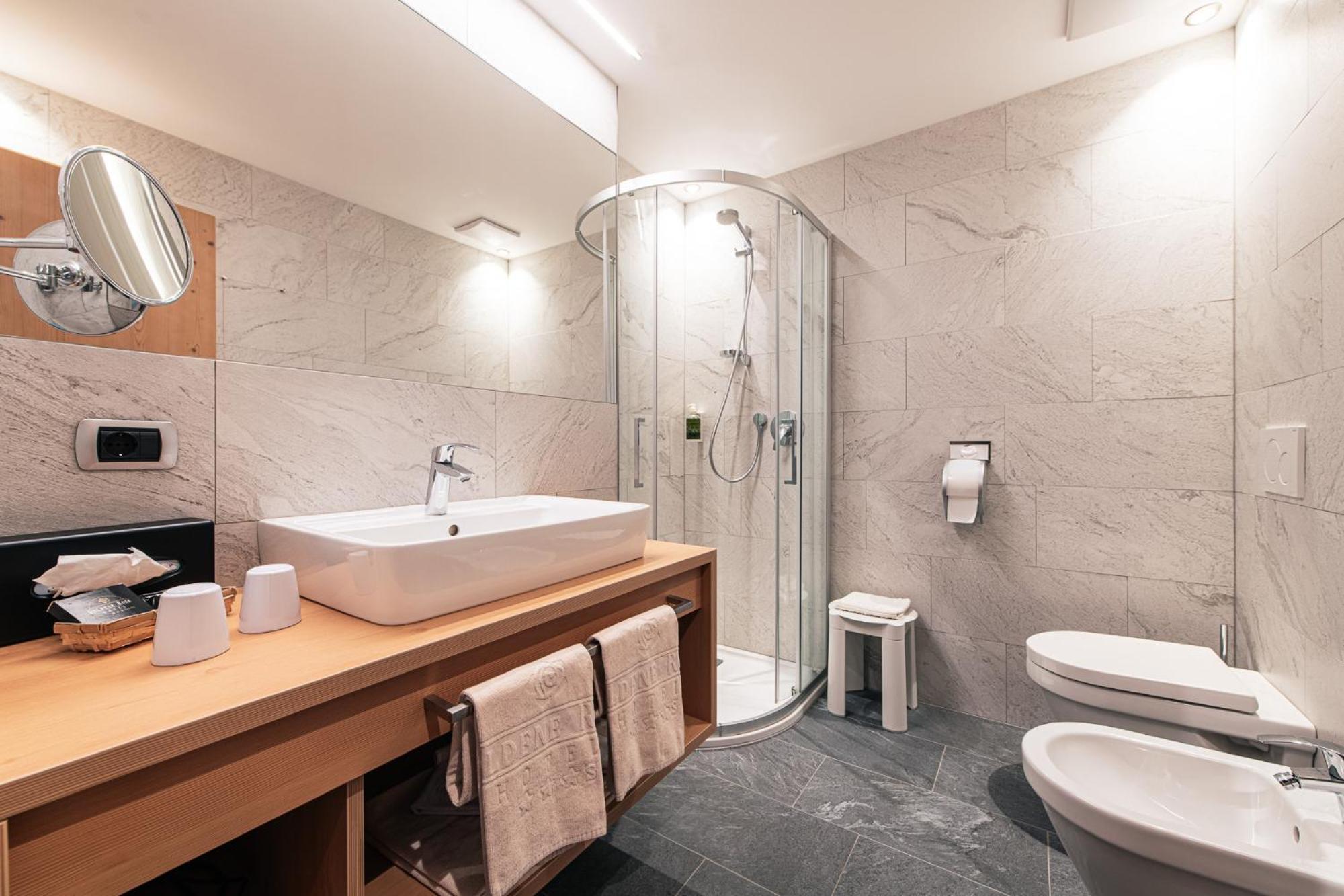 Hotel Goldene Rose Monguelfo-Tesido / Welsberg-Taisten Εξωτερικό φωτογραφία