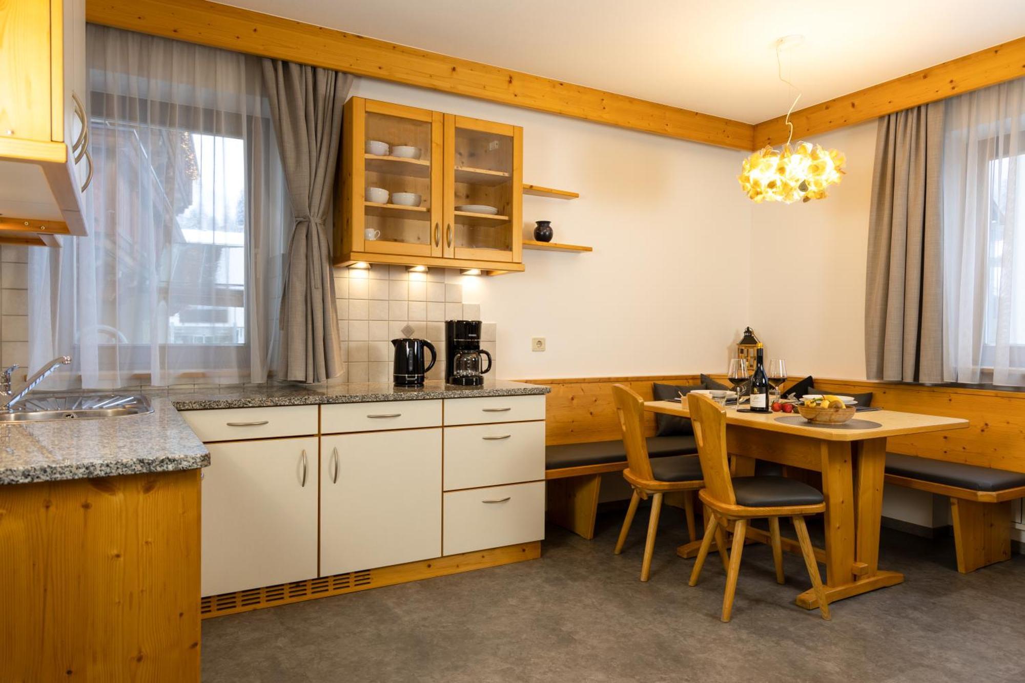 Hotel Goldene Rose Monguelfo-Tesido / Welsberg-Taisten Εξωτερικό φωτογραφία