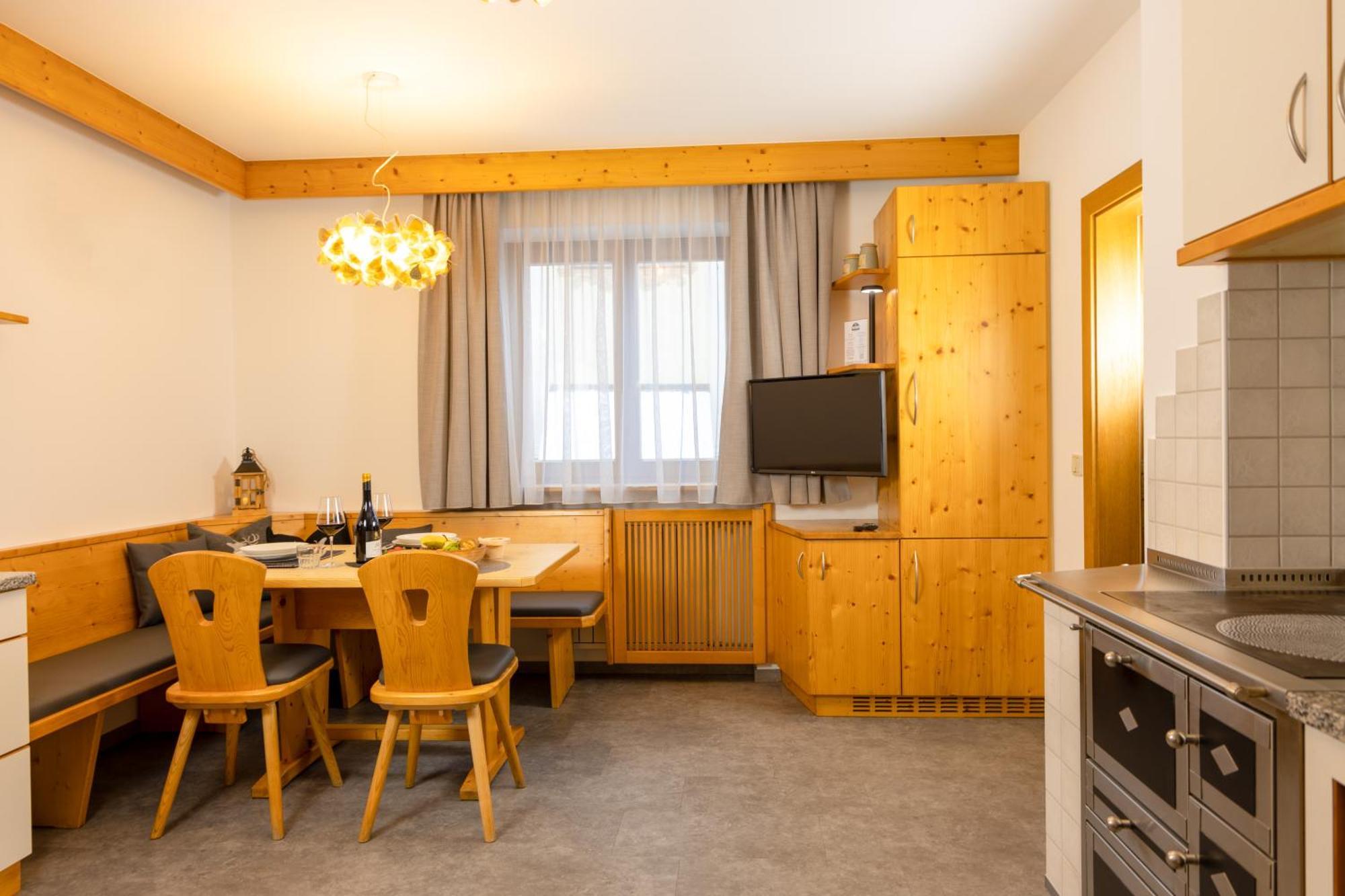 Hotel Goldene Rose Monguelfo-Tesido / Welsberg-Taisten Εξωτερικό φωτογραφία