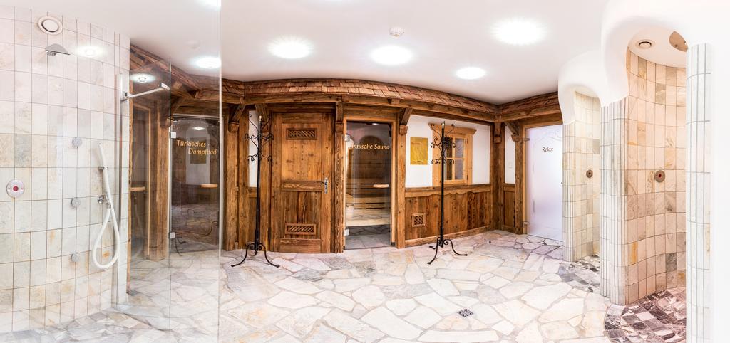 Hotel Goldene Rose Monguelfo-Tesido / Welsberg-Taisten Εξωτερικό φωτογραφία